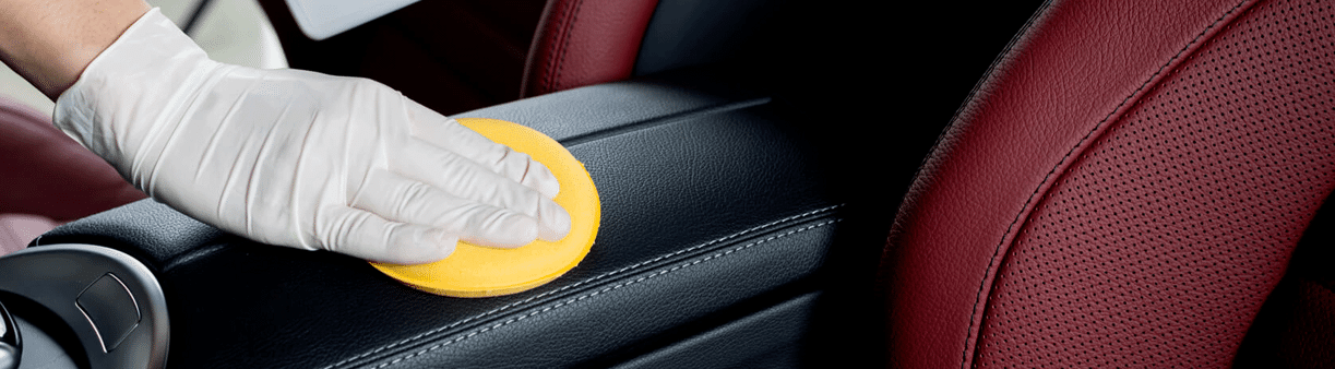 Comment nettoyer les tâches sur vos sièges de voiture – CapCar