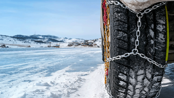 Comparaison de Confortauto : chaîne à neige vs. pneu neige