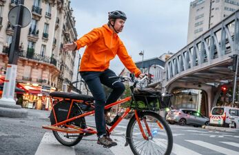 Automobile/Histoire des inventions. Avant le clignotant, on tendait la main  comme à vélo !